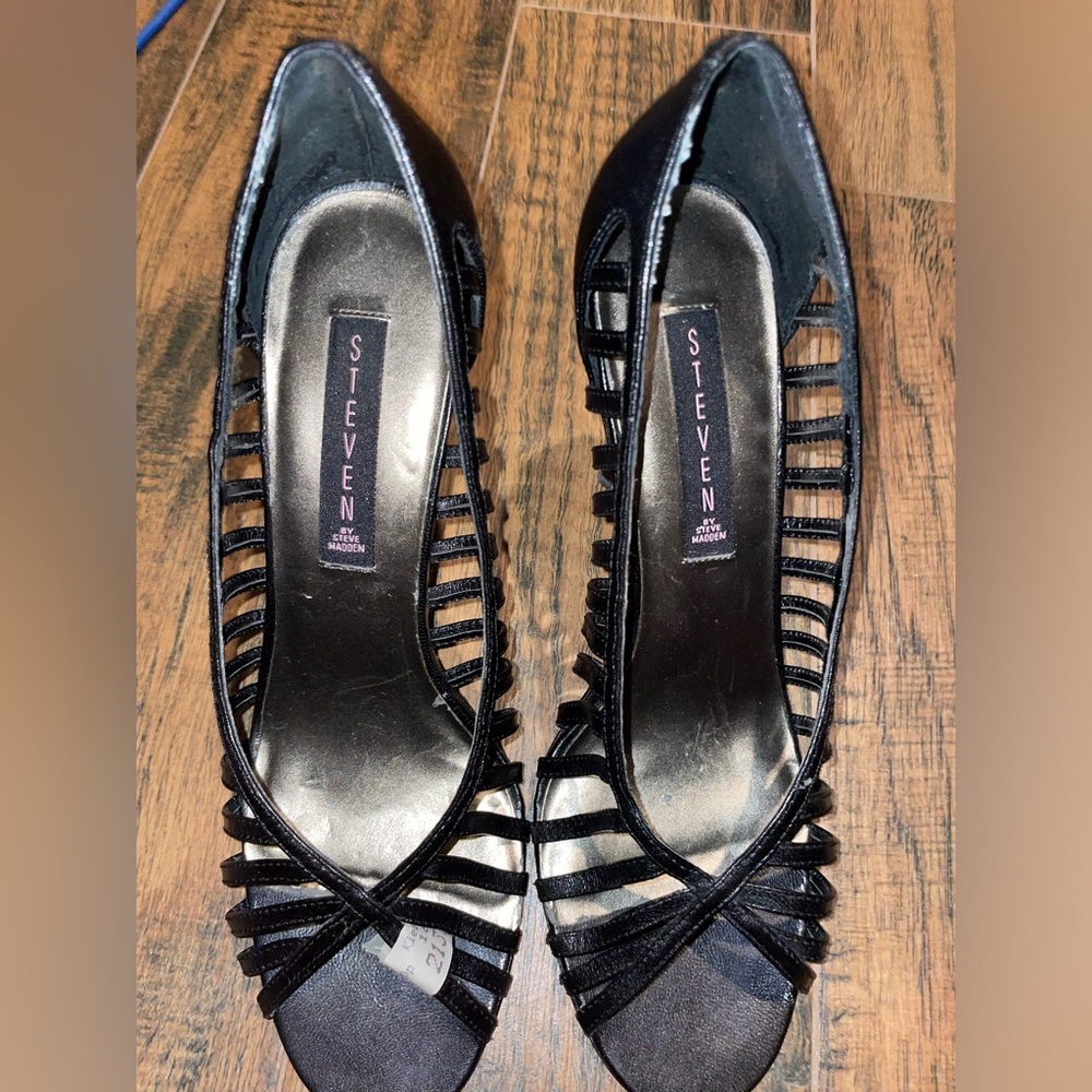 Size 10 Steve Madden black heels
